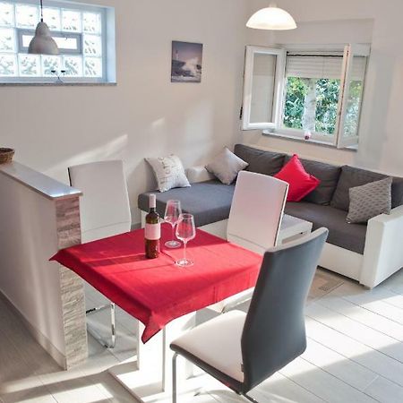 Apartment Stefania โรวีน ภายนอก รูปภาพ