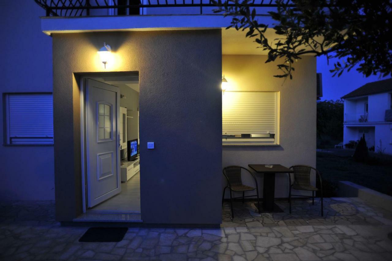 Apartment Stefania โรวีน ภายนอก รูปภาพ