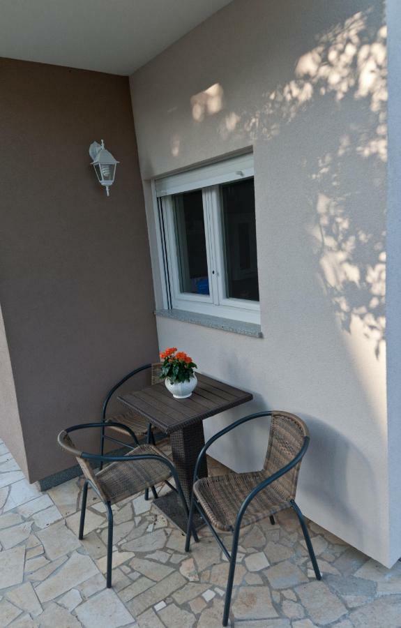 Apartment Stefania โรวีน ภายนอก รูปภาพ